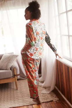 Desmond & Dempsey Mixed Floral Pajama Set -Fashion Clothing Shop 69987691 000 b4