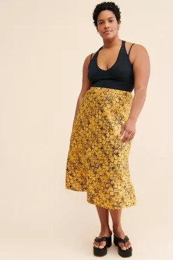 Anthropologie Maeve Deep-V Strappy Tank 10 Anthropologie Maeve Deep-V Strappy Tank -Fashion Clothing Shop 81242307 001 m4