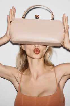 Aota Handmade Audrey Clutch